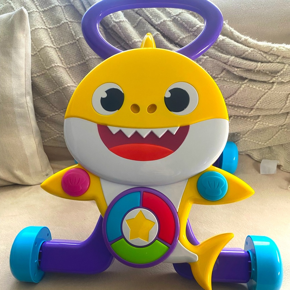 baby shark walker